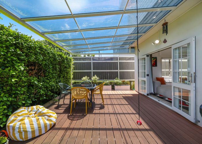  at 16 Mulvaney Crescent, Henderson, Waitakere City, Auckland