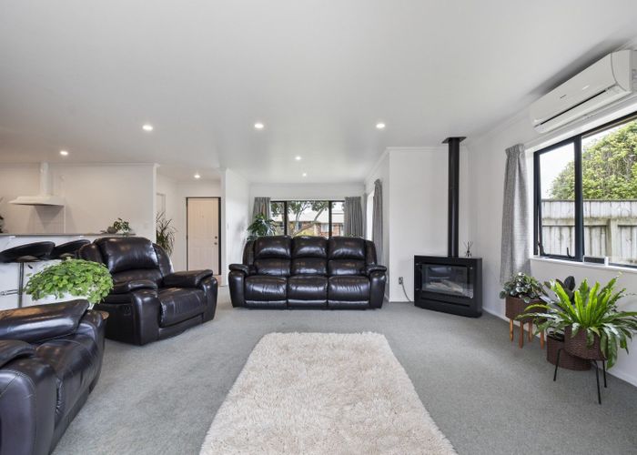  at 6 Brookside Close, Highbury, Palmerston North
