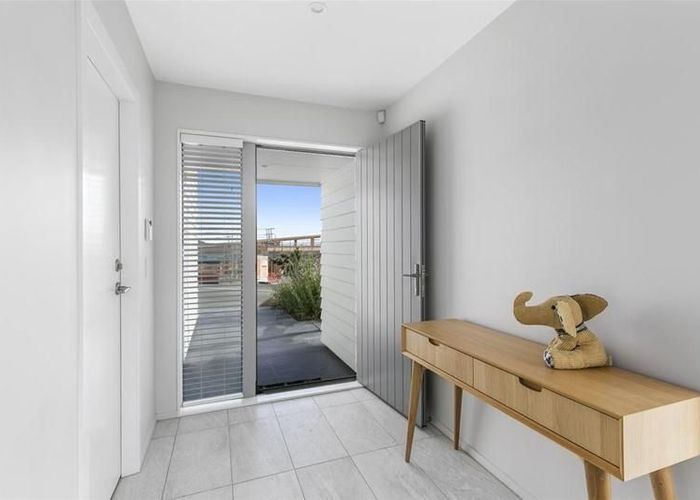  at 49 Red Beech Avenue, Woodridge, Wellington, Wellington