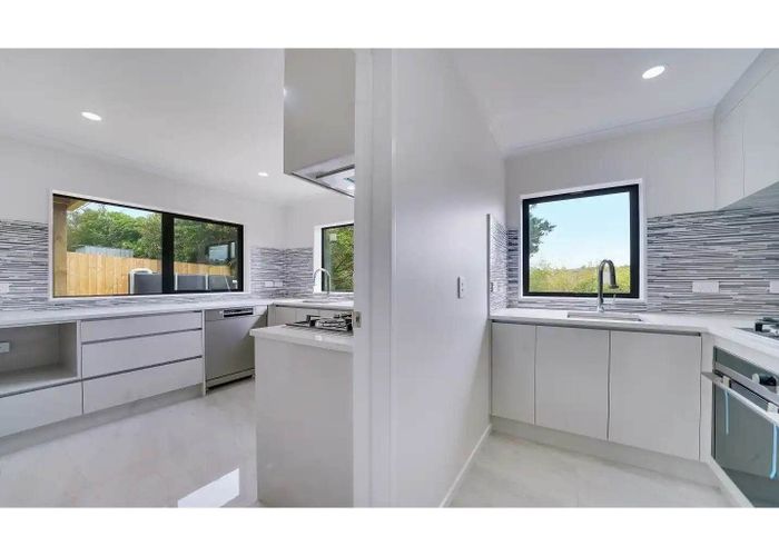  at 18D MacLaurin Street, Blockhouse Bay, Auckland City, Auckland