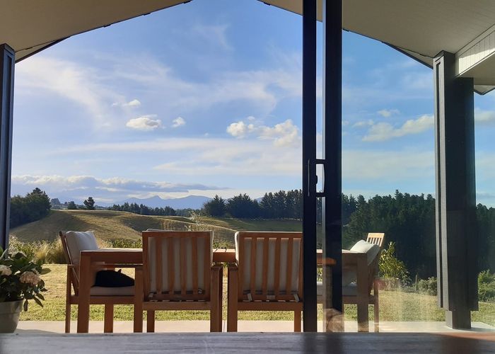  at 33 Redmill Road, Redwood Valley