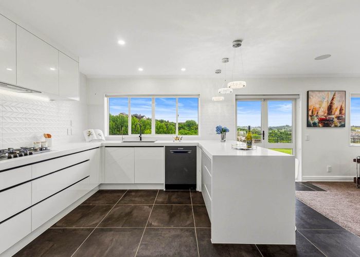  at 31  Regis Lane, Flat Bush, Manukau City, Auckland