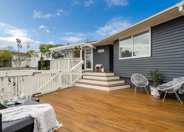 Free property data for 25 Weatherly Road, Torbay, Auckland homes.co.nz