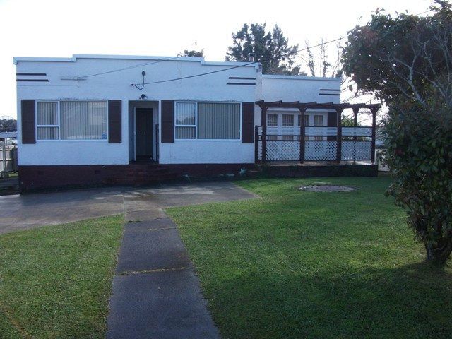  at 27 Newington Road, Henderson, Auckland