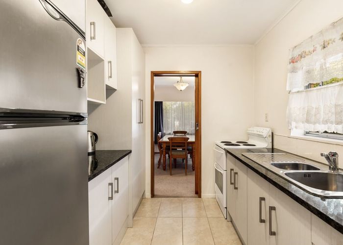  at 1/71 Royal View Road, Te Atatu South, Waitakere City, Auckland