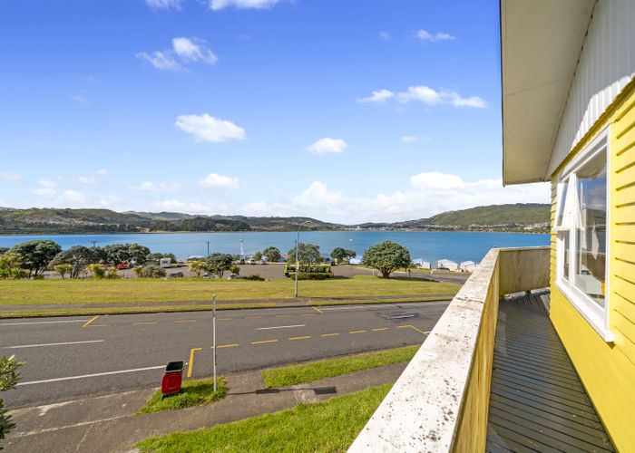  at 7 Gloaming Hill, Titahi Bay, Porirua