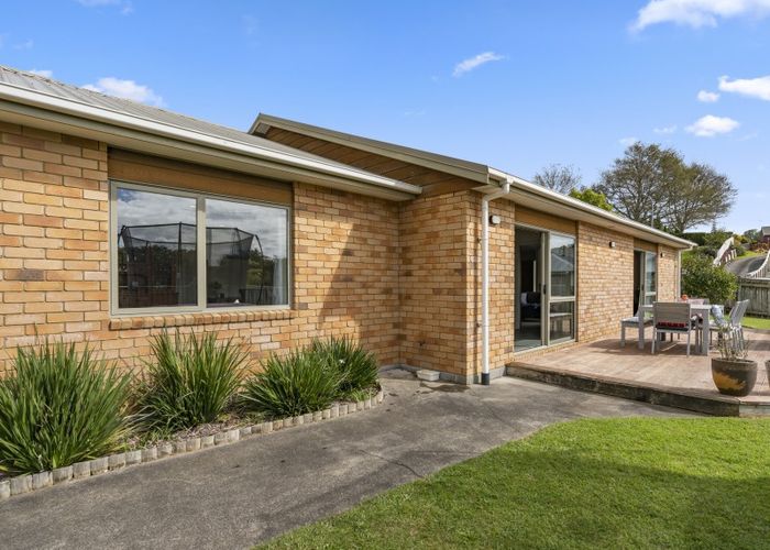  at 14 Maple Crescent, Whalers Gate, New Plymouth