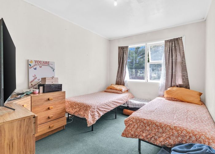  at 4 Wickman Way, Mangere East, Manukau City, Auckland