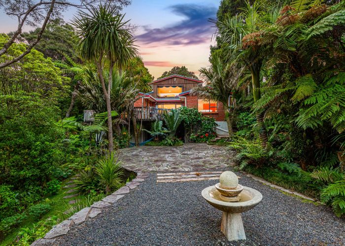  at 733 Scenic Drive, Henderson Valley, Auckland