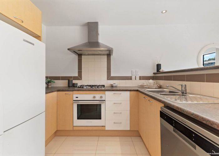  at 1/19 Langana Avenue, Browns Bay, North Shore City, Auckland