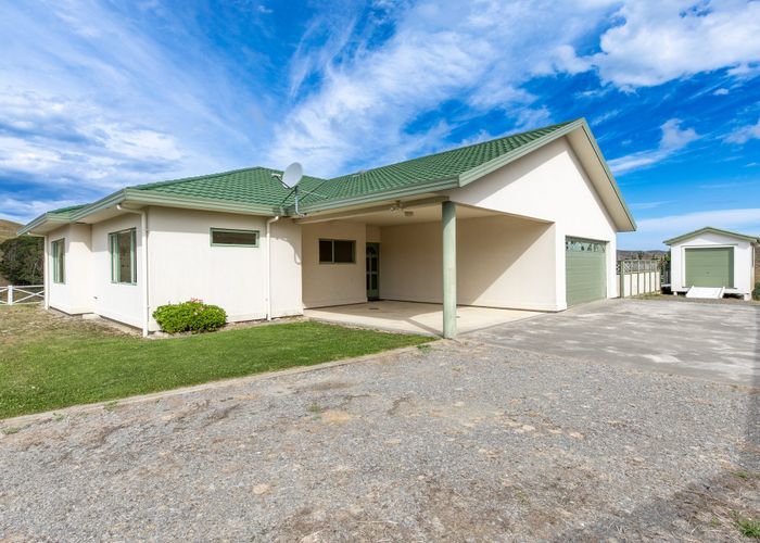  at 3254 Pourerere Road, Pourerere, Omakere