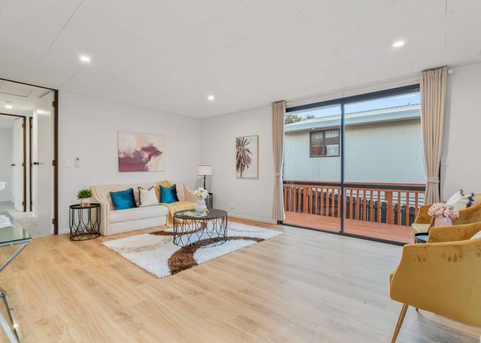  at 1/9 Kimdale Place, Totara Heights, Auckland