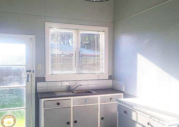  at 2/6 Caius Avenue, City Centre, Whanganui, Manawatu / Whanganui