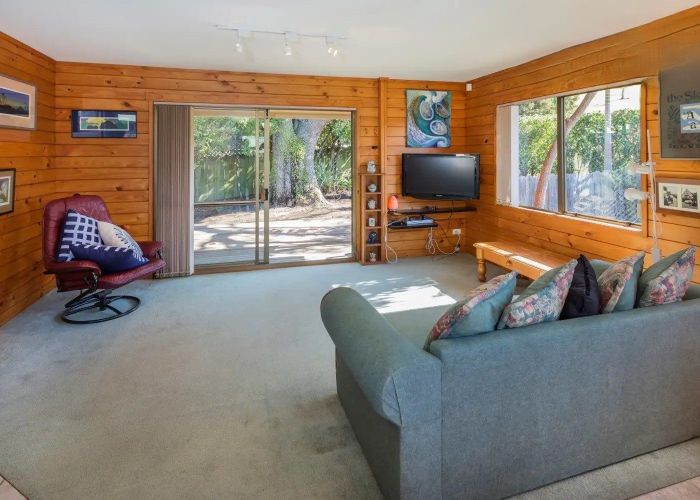  at Highland Park, Manukau City, Auckland