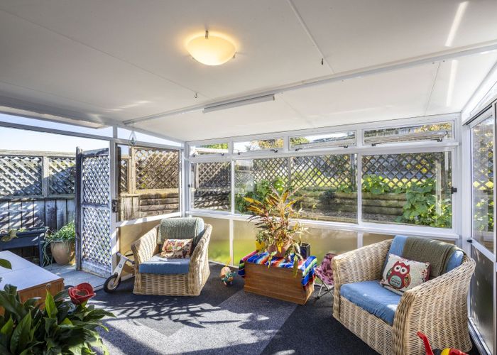  at 1/3 Sandel Rise, Merrilands, New Plymouth, Taranaki
