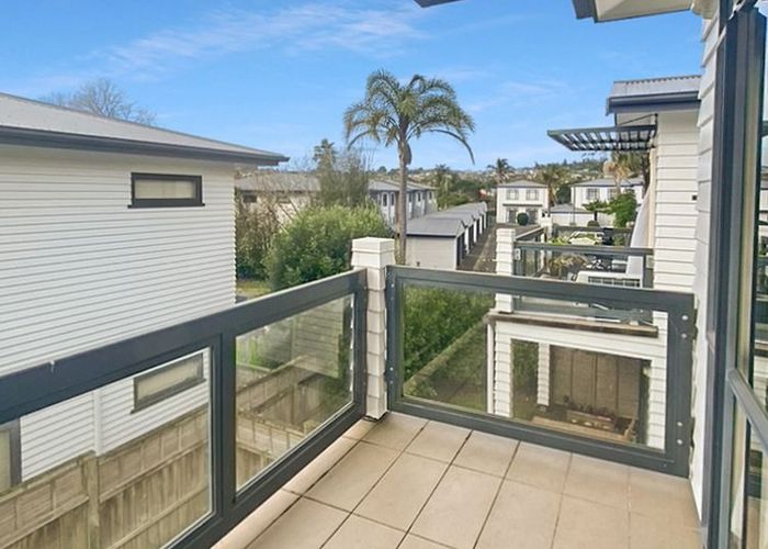  at 140/2 Armoy Drive, East Tamaki, Manukau City, Auckland