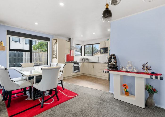 at 97 Everglade Drive, Totara Heights, Manukau City, Auckland