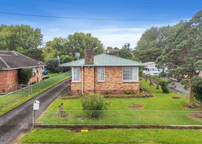  at 8 Stainton Place, Otara, Manukau City, Auckland