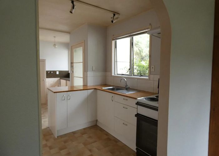  at 15 Normanton Rd, Glenfield, North Shore City, Auckland