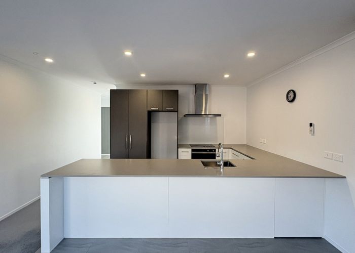 at 5 Frank Newton Road, Swanson, Auckland