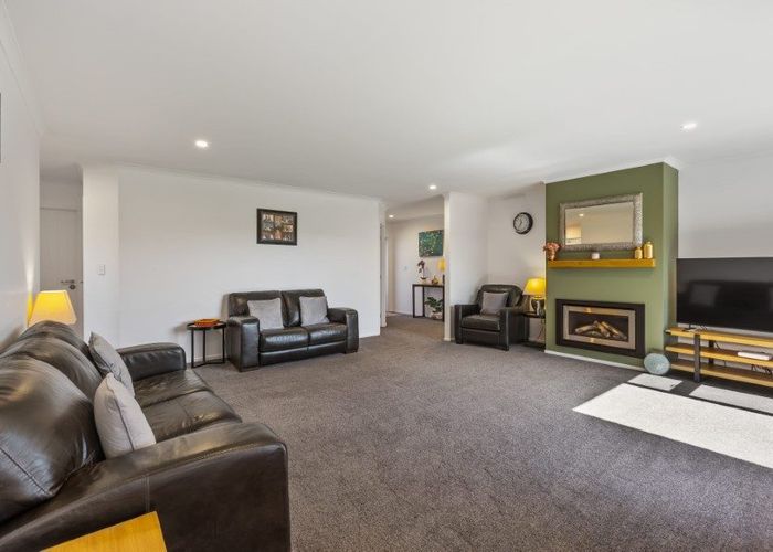  at 32 Honeyfield Drive, Whalers Gate, New Plymouth, Taranaki