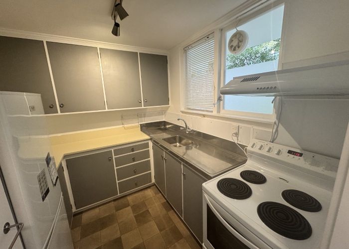  at 7/18 Agra Crescent, Khandallah, Wellington, Wellington