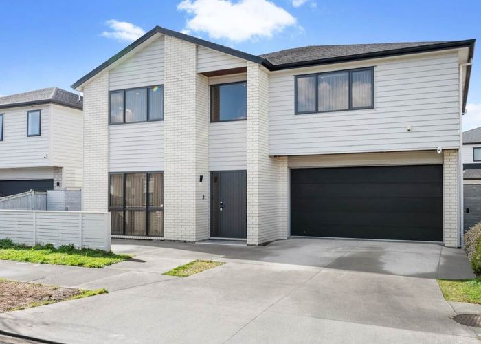  at 21 Quattro Avenue, Flat Bush, Auckland