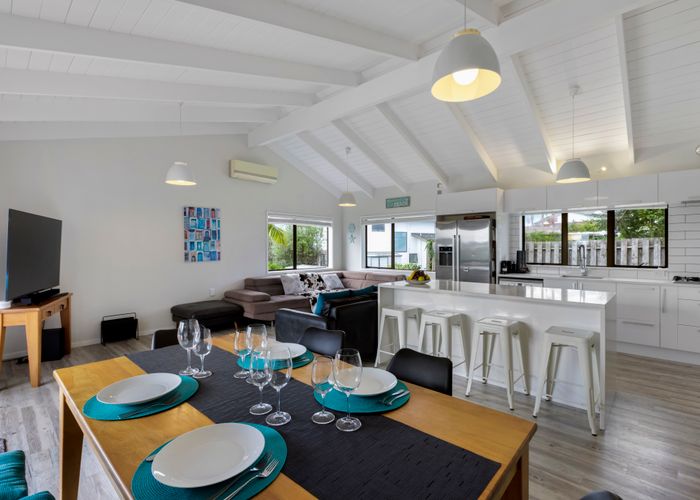  at 25 Bay Vista Drive, Red Beach, Red Beach