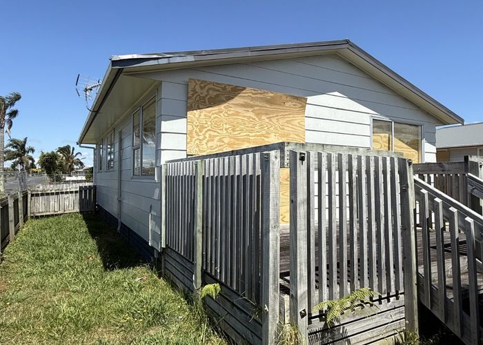  at Mangere East, Manukau City, Auckland