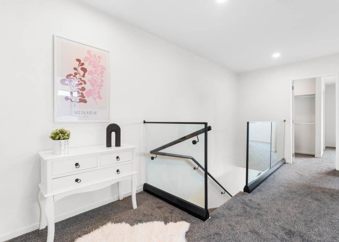  at 4 Paretao Street, Massey, Waitakere City, Auckland