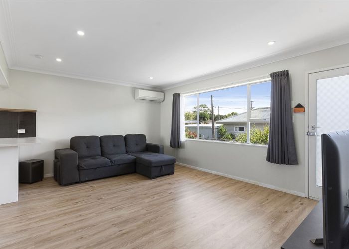  at 2/138 Richardson Road, Owairaka, Auckland
