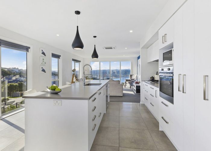  at 2 Promontory Crescent, Newlands, Wellington