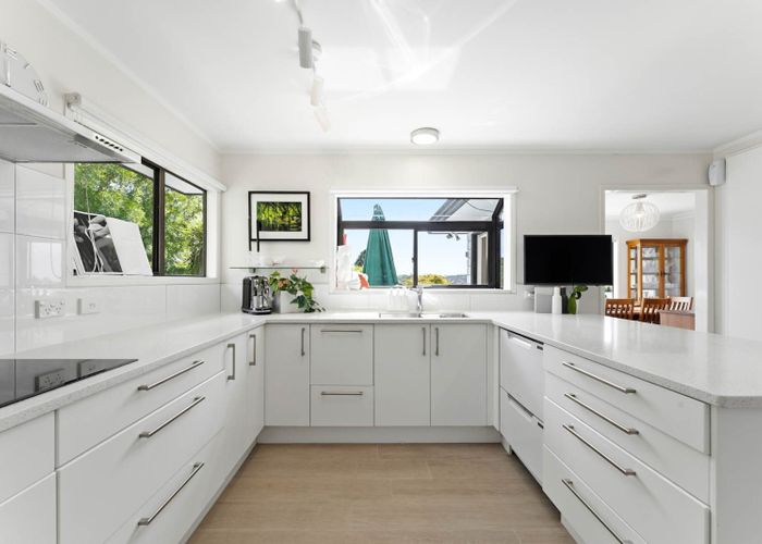  at 51 Redwing Street, Browns Bay, North Shore City, Auckland