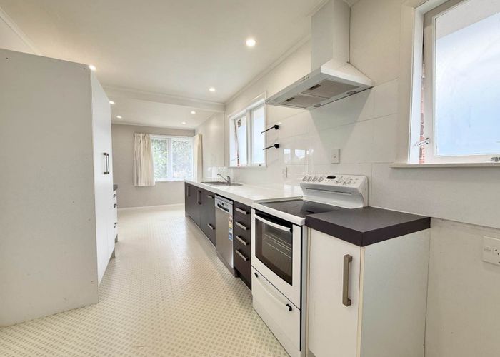  at 2/8 Bowling Avenue, Epsom, Auckland City, Auckland