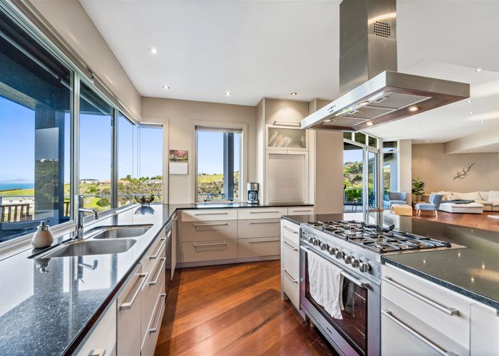  at 139 Roberts Road, Matakatia, Whangaparaoa