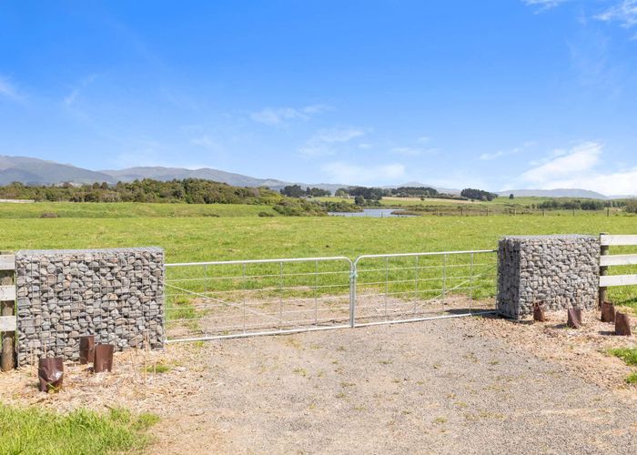  at 49 Whio Grove, Hokio Beach, Horowhenua, Manawatu / Whanganui