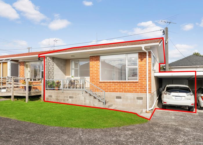  at 3/25 West Coast Road, Glen Eden, Auckland
