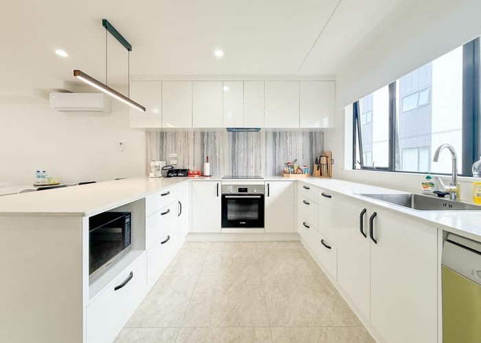  at 11 Dotterel Place, Westgate, Waitakere City, Auckland