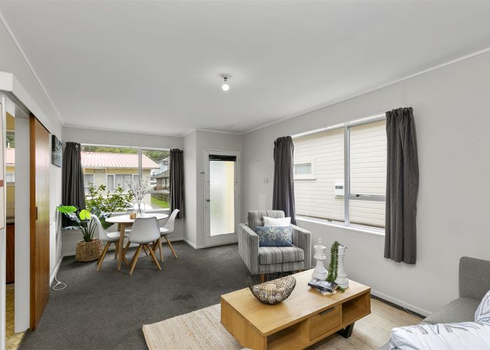  at 5/171 Queens Drive, Lyall Bay, Wellington