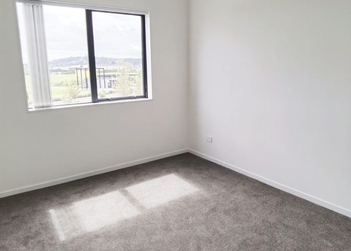  at 3B/23 Flat Bush School Road, Flat Bush, Manukau City, Auckland
