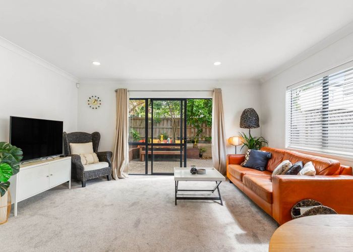  at 2B/15 Harrison Road, Mount Wellington, Auckland City, Auckland