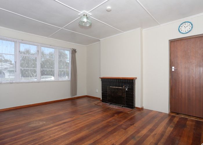  at 17 Lyon Street, Marton