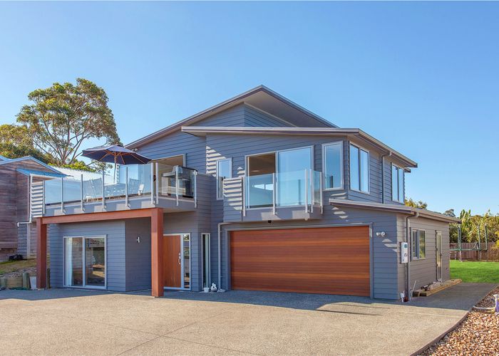  at 6 Dickson Road, Surfdale, Waiheke Island