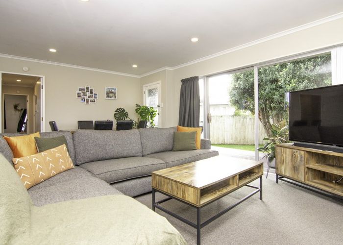  at 27 Gemini Avenue, Milson, Palmerston North