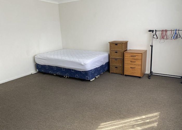  at 147 Dowse Drive, Maungaraki, Lower Hutt, Wellington