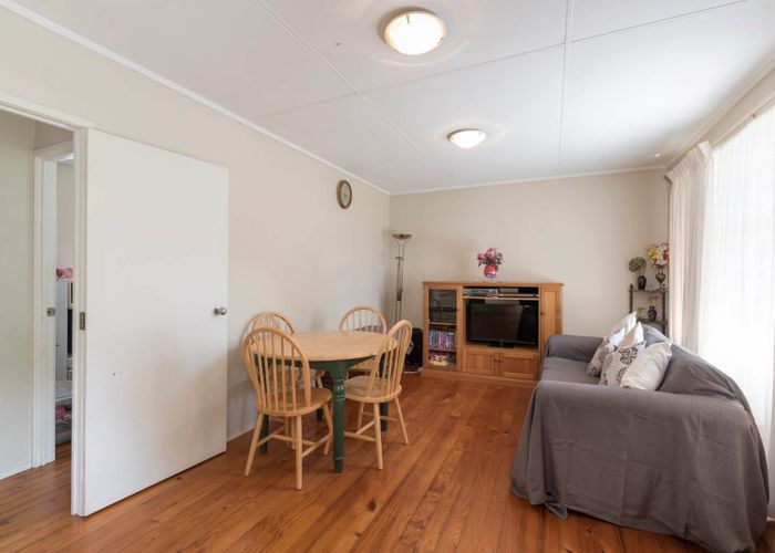  at 2/615 Swanson Road, Swanson, Auckland