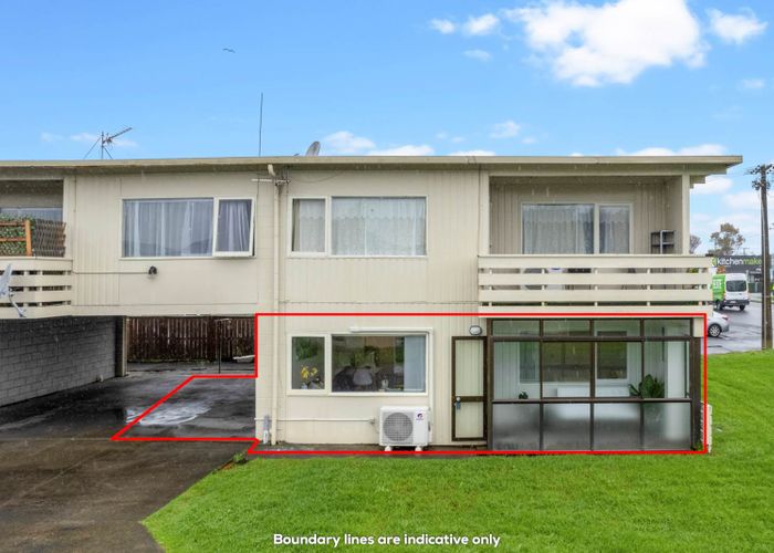  at 11/5 Keeling Road, Henderson, Auckland