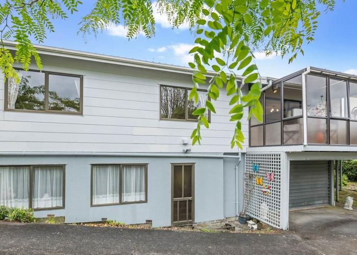  at 2/63 Arran Road, Browns Bay, Auckland