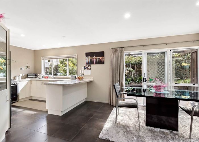  at 2/73 Vincent Street, Howick, Auckland
