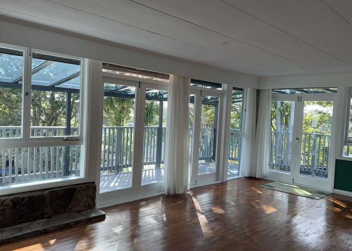  at 40 Verbena Road, Birkdale, North Shore City, Auckland